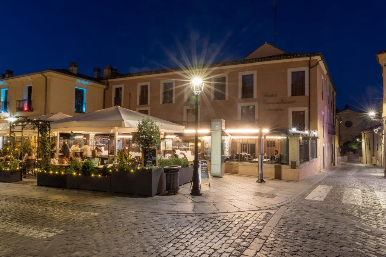 ホテル オスタル レスタウランテ プエルタ デル アルカサル Ávila エクステリア 写真